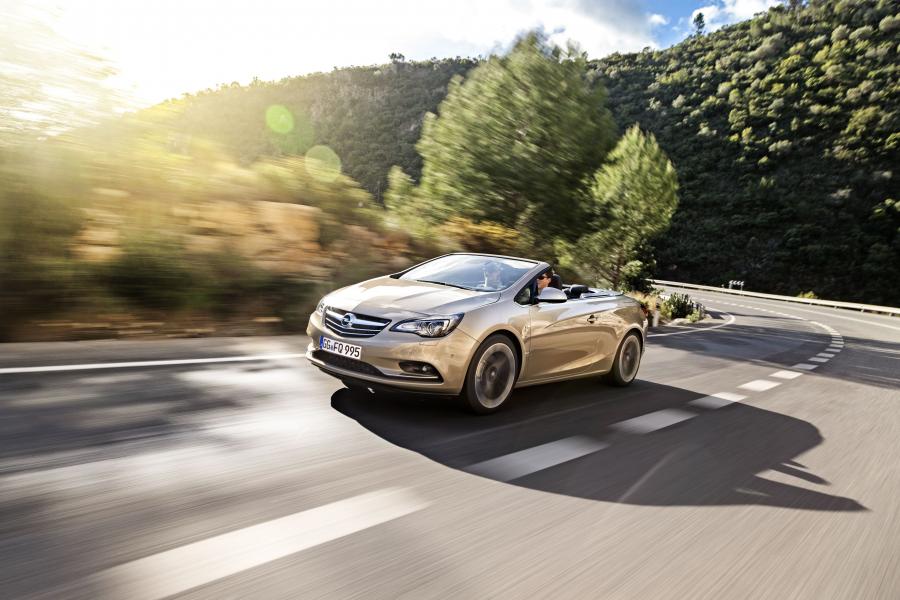  Opel Cascada 2012 года  (фото 37 из 83)